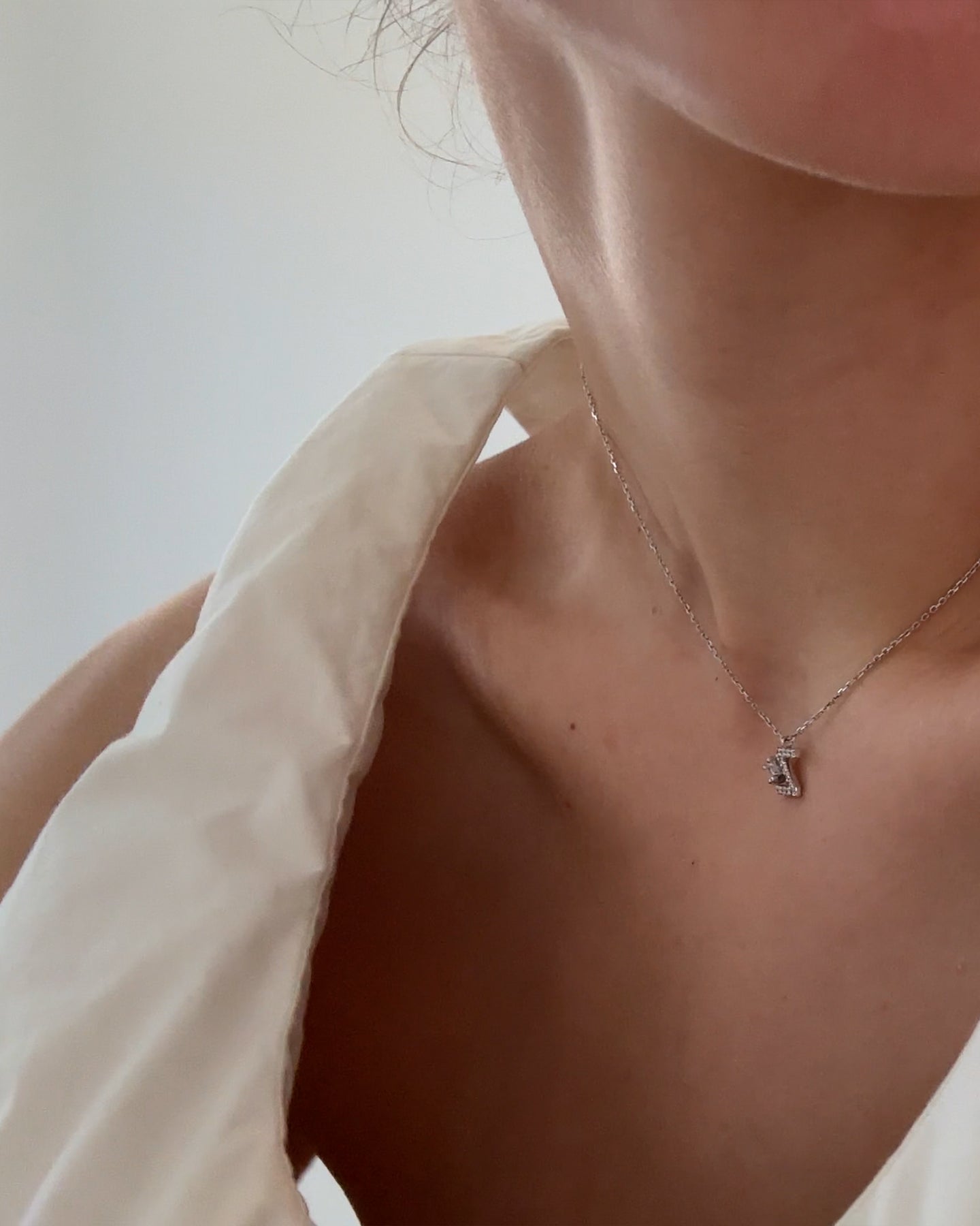 ALPHABET Diamond Necklace X White