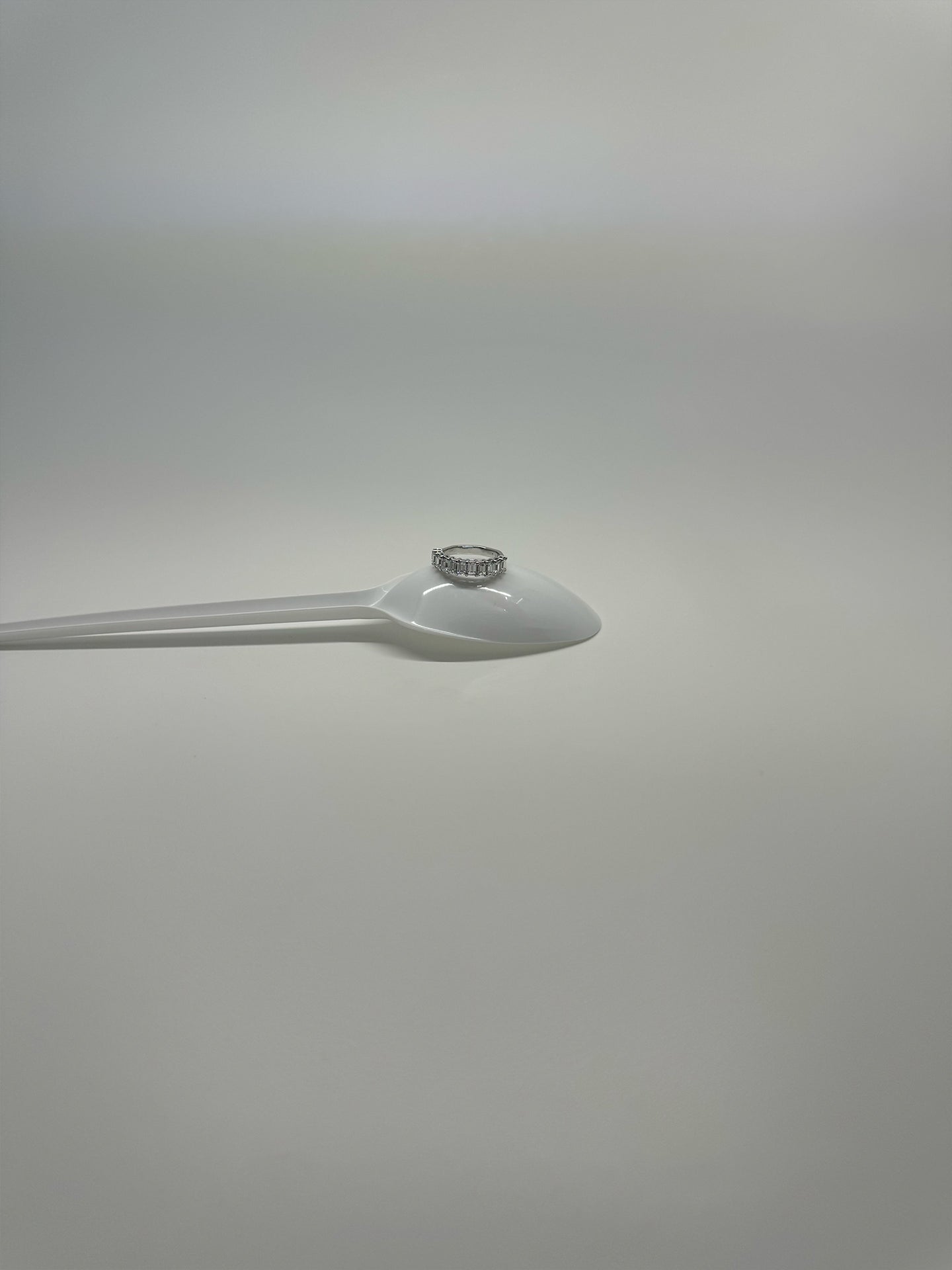 AUDACE EMERALD White