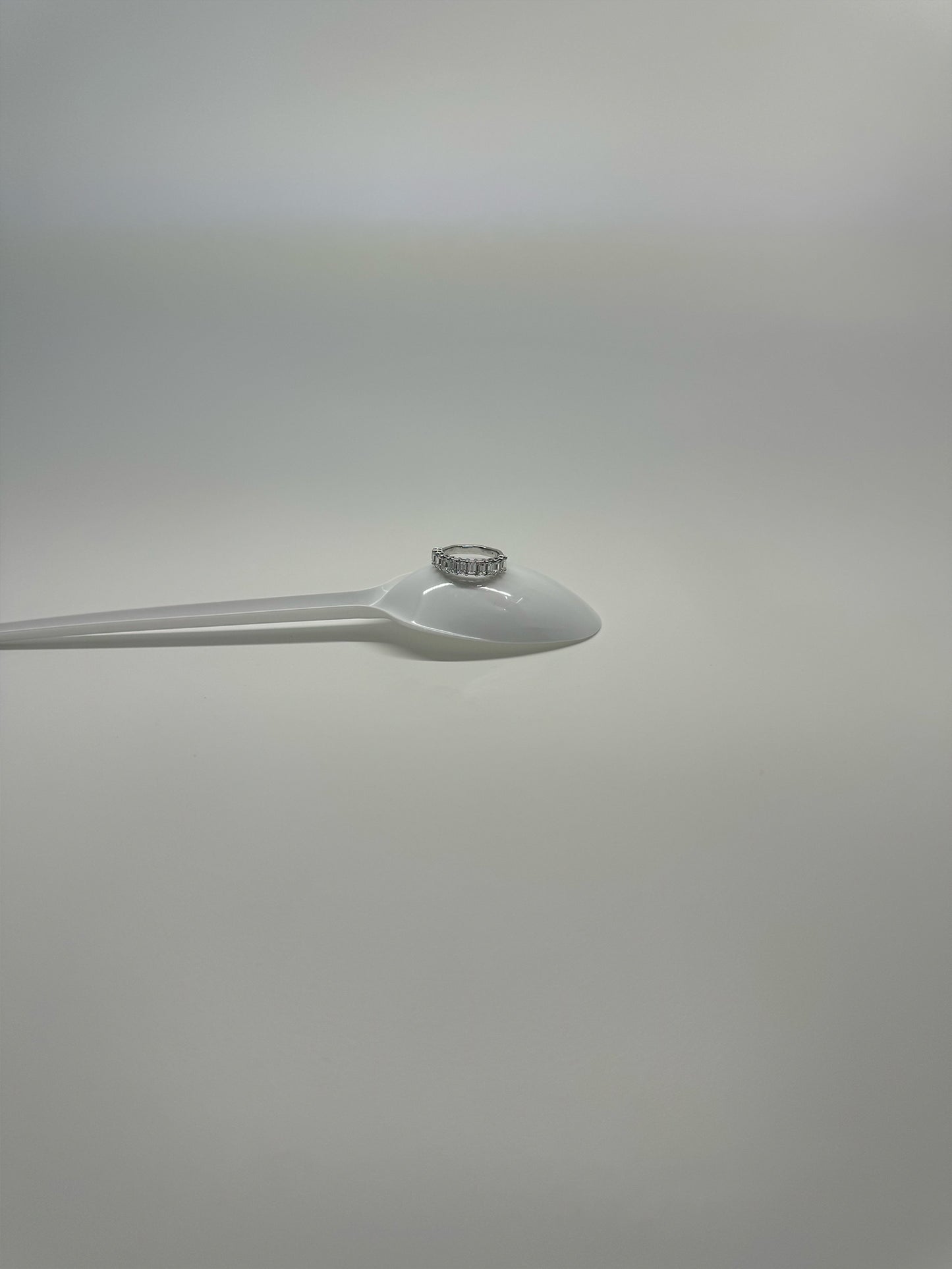 AUDACE EMERALD White